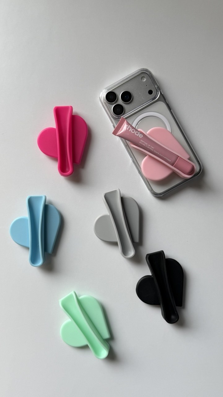 3D Heart-Shaped Phone Grip Holder