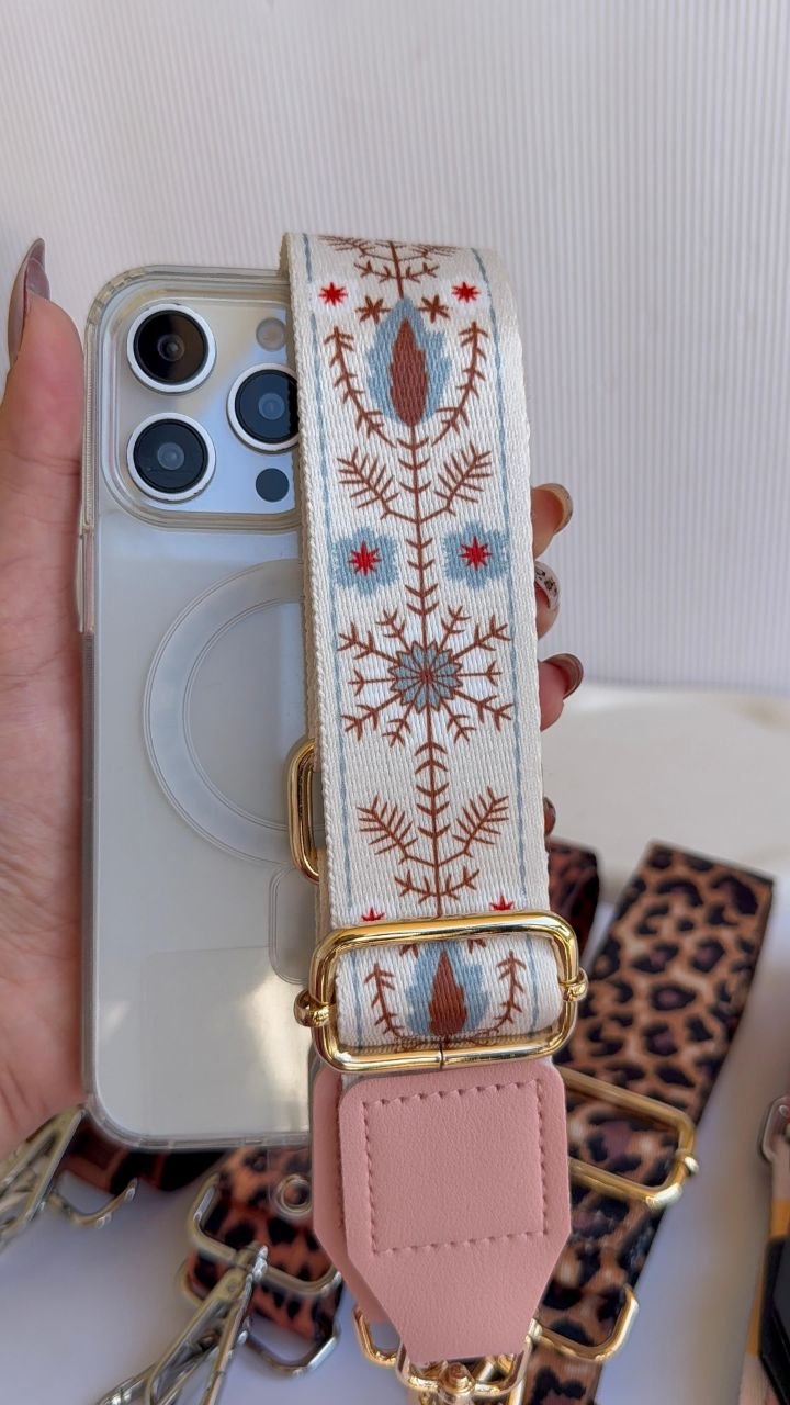Cross body chain