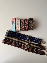 Cross body chain