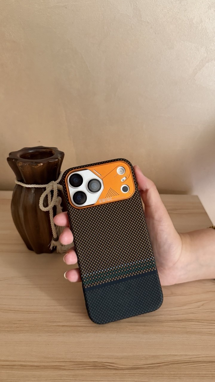 Bigc Carbon Case with Camera Frame