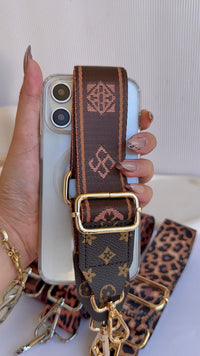 Cross body chain
